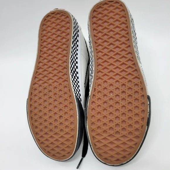 Vans. Unisex SK8-Hi Reissue DIY Black/ True White Skate Shoe - Picture 4 of 12